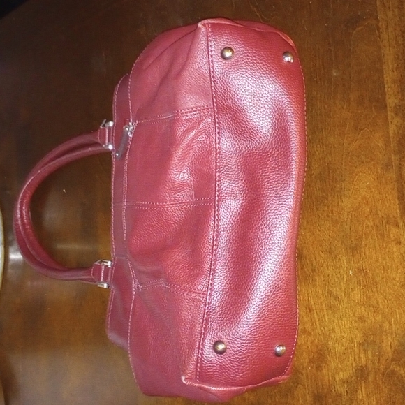 Red Hand Bag - Picture 5 of 15